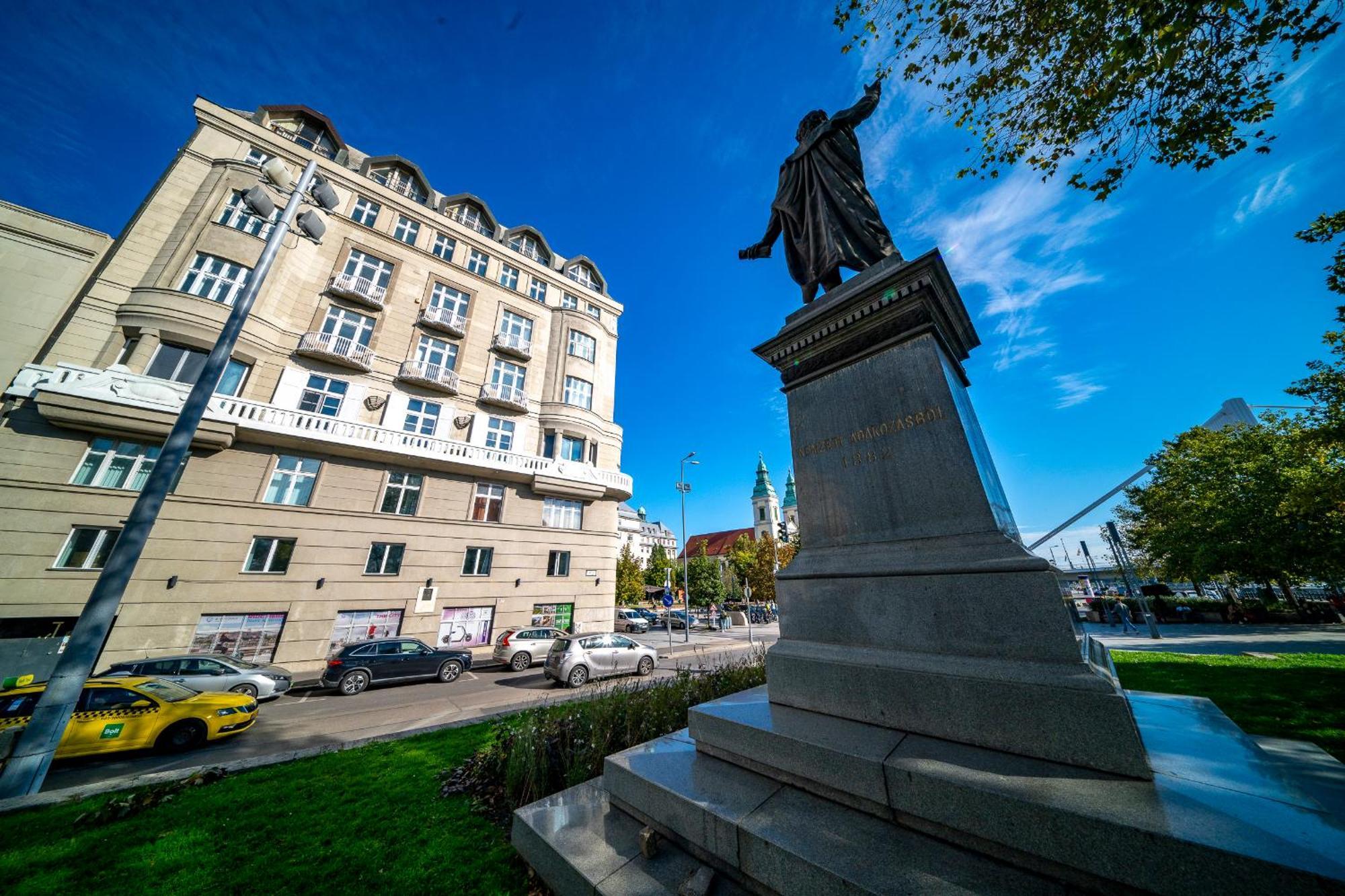 Budapest Downtown Riverfront Luaran gambar